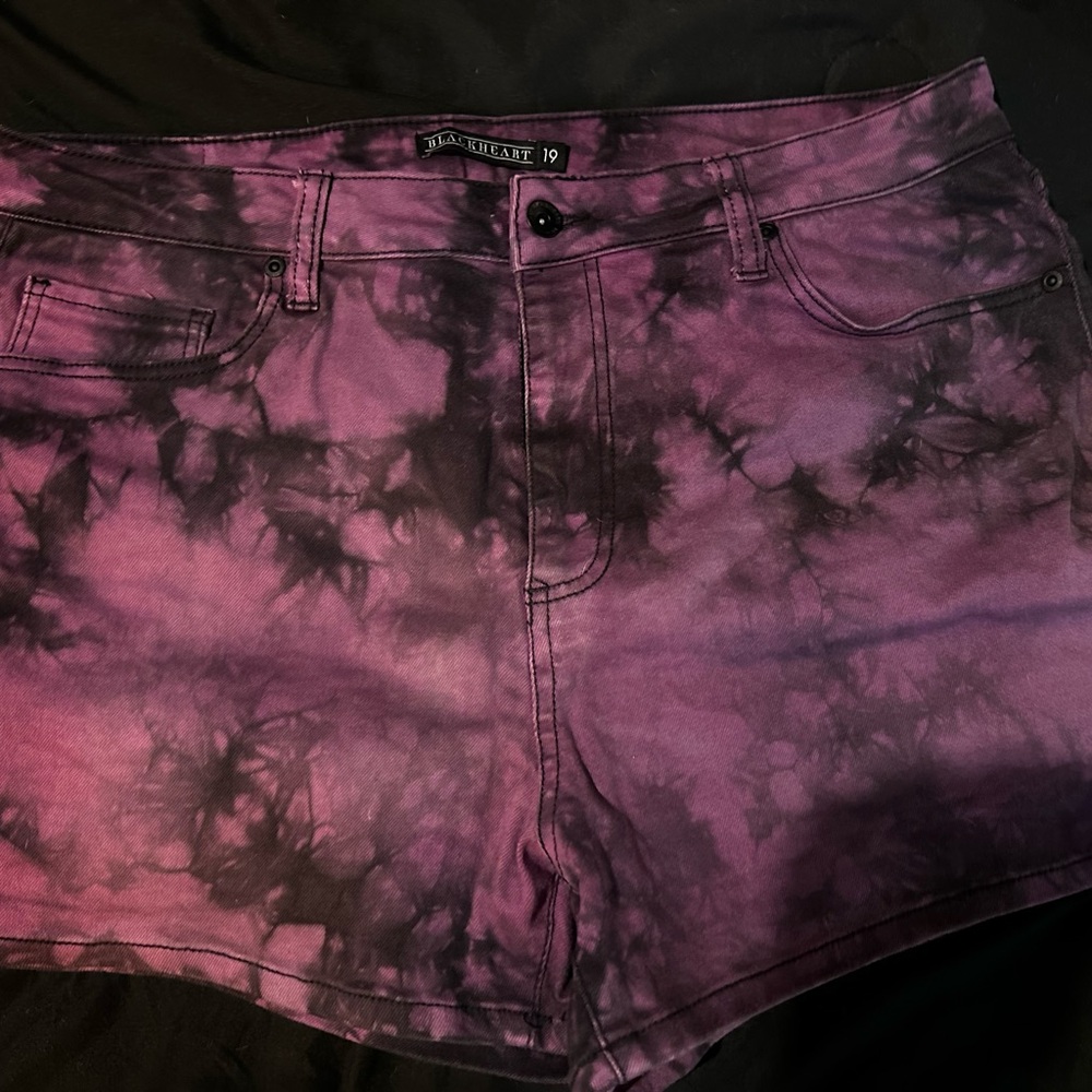 Juniors size 19 purple tye dye shorts.